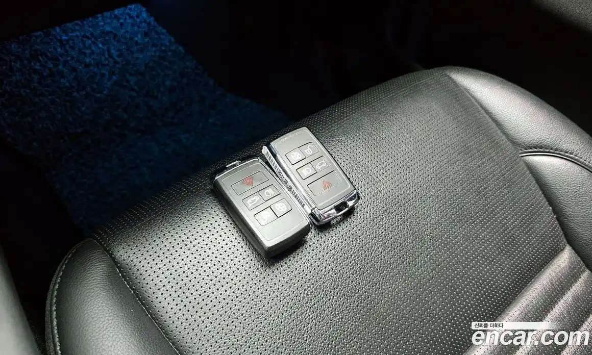 Land Rover Discovery Sport 2020 2.0 гидро в Москве № 231294, фото 18