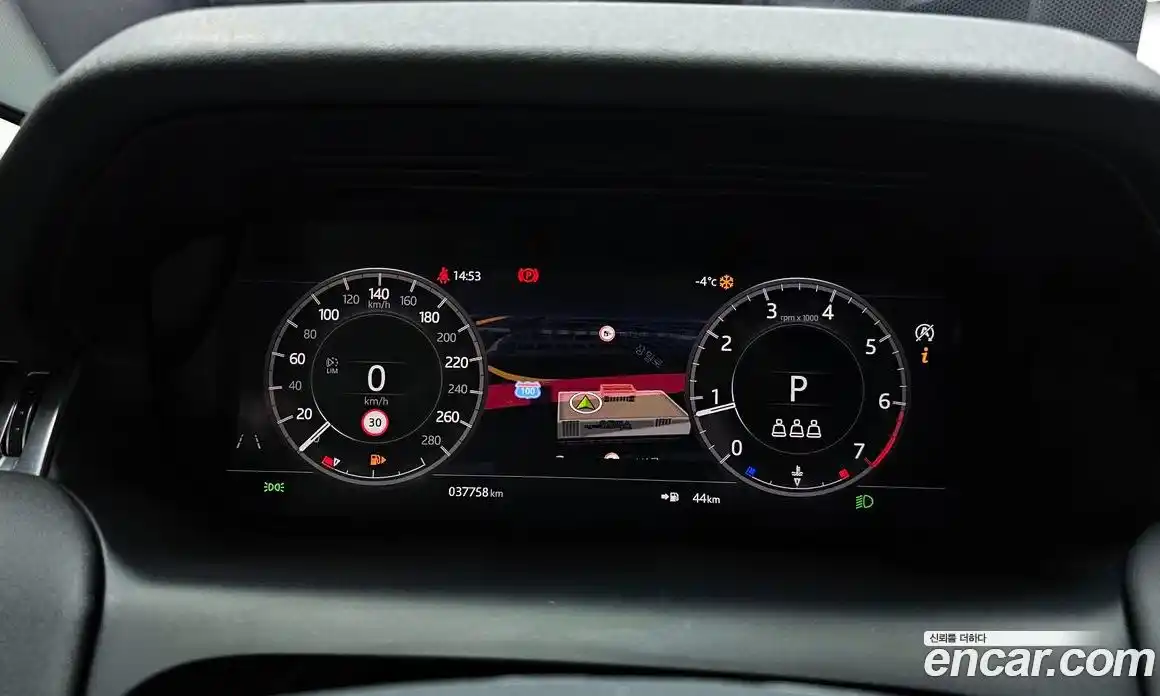 Land Rover Discovery Sport 2020 2.0 гидро в Москве № 231294, фото 8