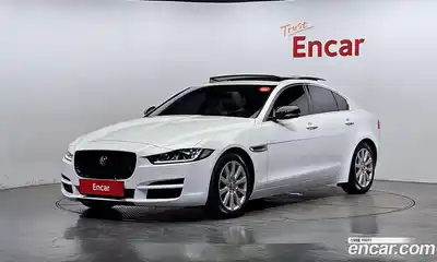 Jaguar XE, 2017
