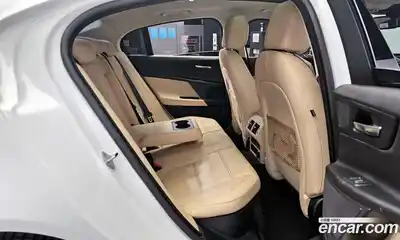 Jaguar XE 2017 2.0 гидро в Москве № 256088, миниатюра 12