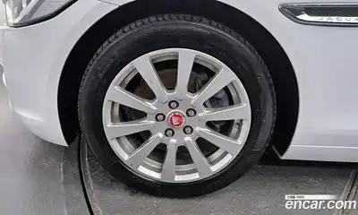 Jaguar XE 2017 2.0 гидро в Москве № 256088, миниатюра 5