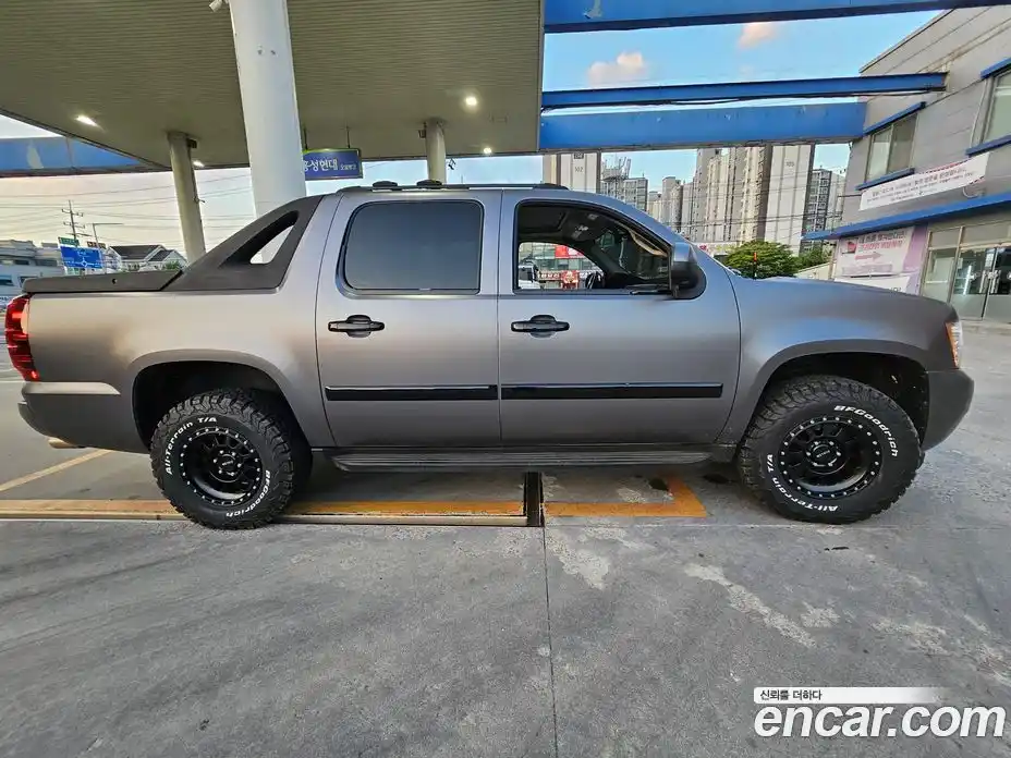 Chevrolet Avalanche 2007 5.3 гидро в Москве № 260697, фото 4