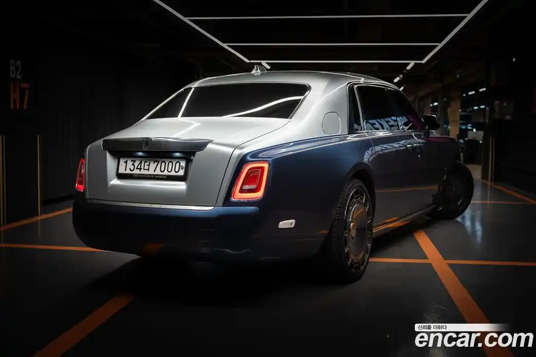 Rolls-Royce Phantom 2018 6.7 гидро в Москве № 407371, фото 4