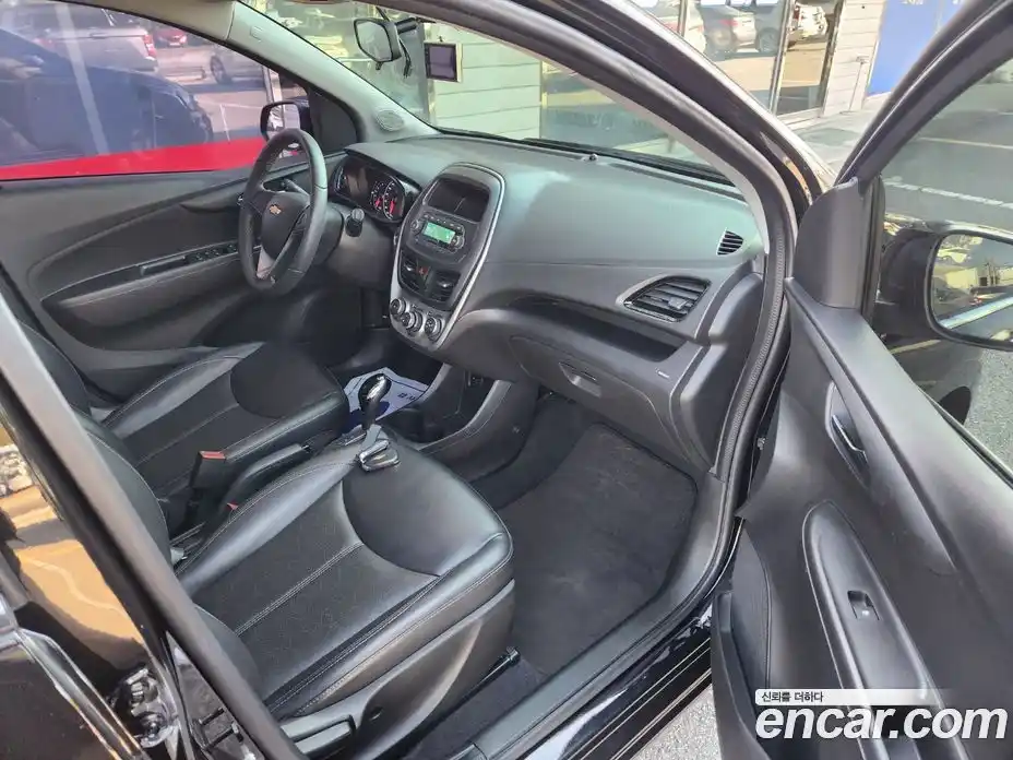Chevrolet Spark 2016 1.0 гидро в Москве, фото 9