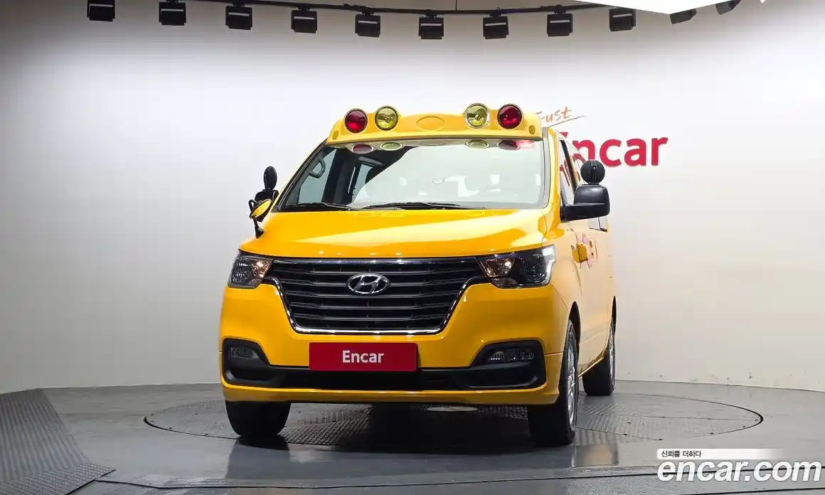 Hyundai Starex 2019 2.4 Автомат в Москве № 1317993, фото 3