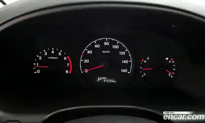 Hyundai Starex 2019 2.4 Автомат в Москве № 1317993, миниатюра 8