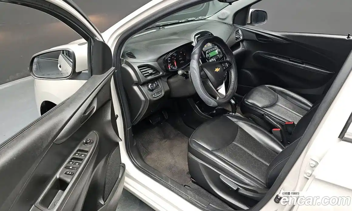 Chevrolet Spark 2016 1.0 гидро в Москве, фото 12