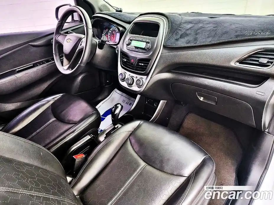 Chevrolet Spark 2016 1.0 гидро в Москве, фото 11
