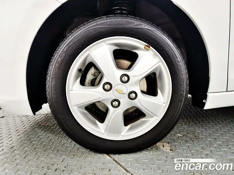 Chevrolet Spark 2016 1.0 гидро в Москве, фото 20