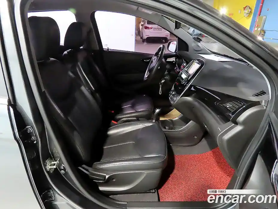 Chevrolet Spark 2016 1.0 гидро в Москве, фото 8