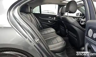 Mercedes-Benz E-Class 2019 2.0 гидро в Москве № 1322318, миниатюра 12