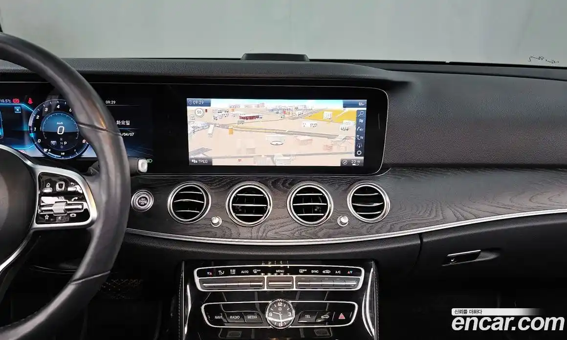 Mercedes-Benz E-Class 2019 2.0 гидро в Москве № 1322318, фото 14