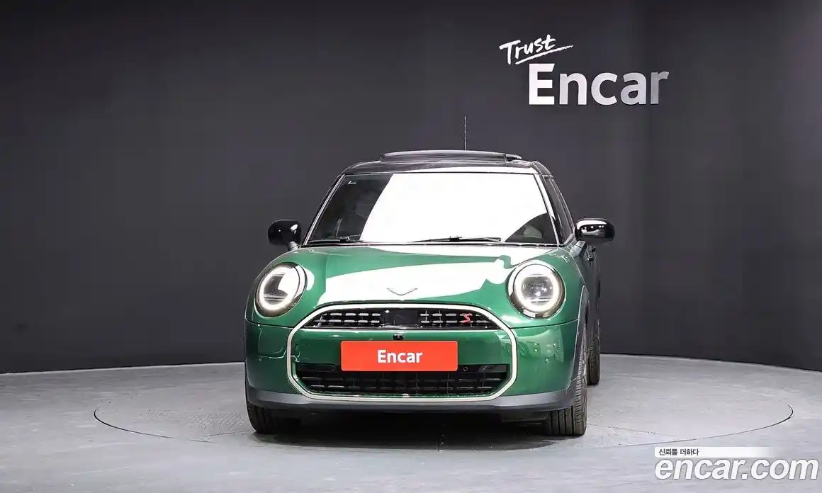 Mini Cooper 2025 2.0 гидро в Москве № 1322946, фото 3