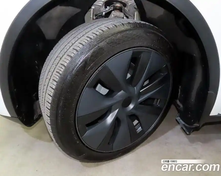 Tesla Model Y 2024 гидро в Москве № 1323222, фото 6