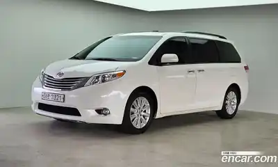 Toyota Sienna, 2013