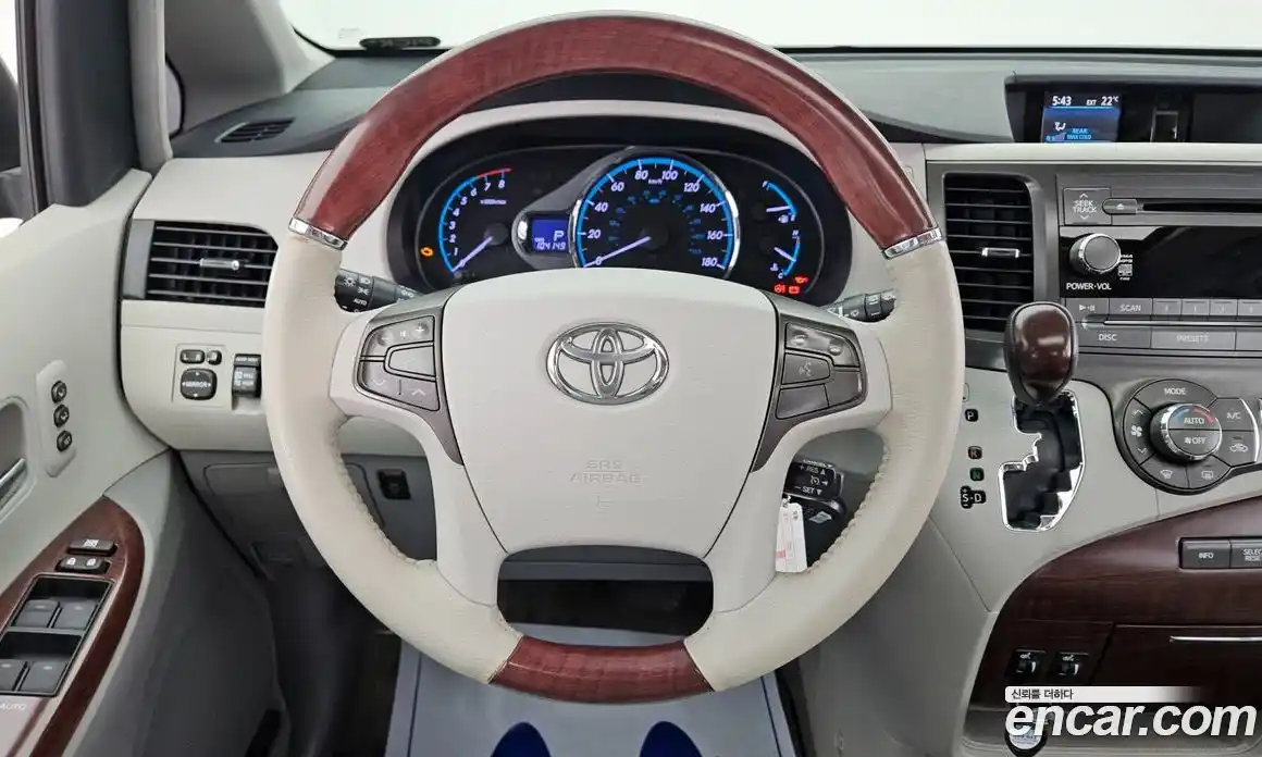 Toyota Sienna 2013 3.5 гидро в Москве № 1323837, фото 13