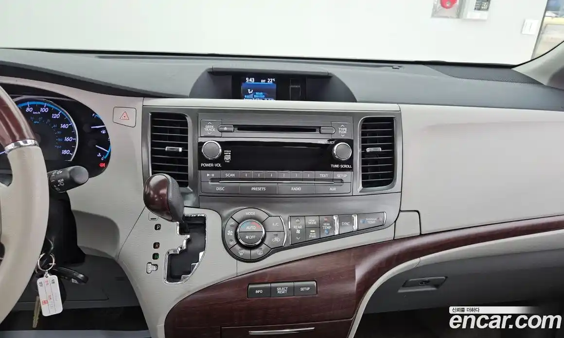 Toyota Sienna 2013 3.5 гидро в Москве № 1323837, фото 14