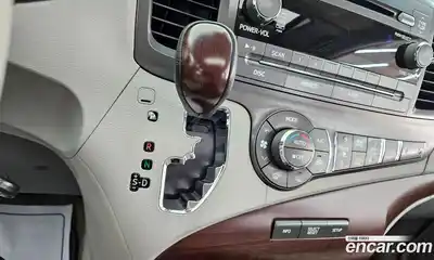 Toyota Sienna 2013 3.5 гидро в Москве № 1323837, миниатюра 9