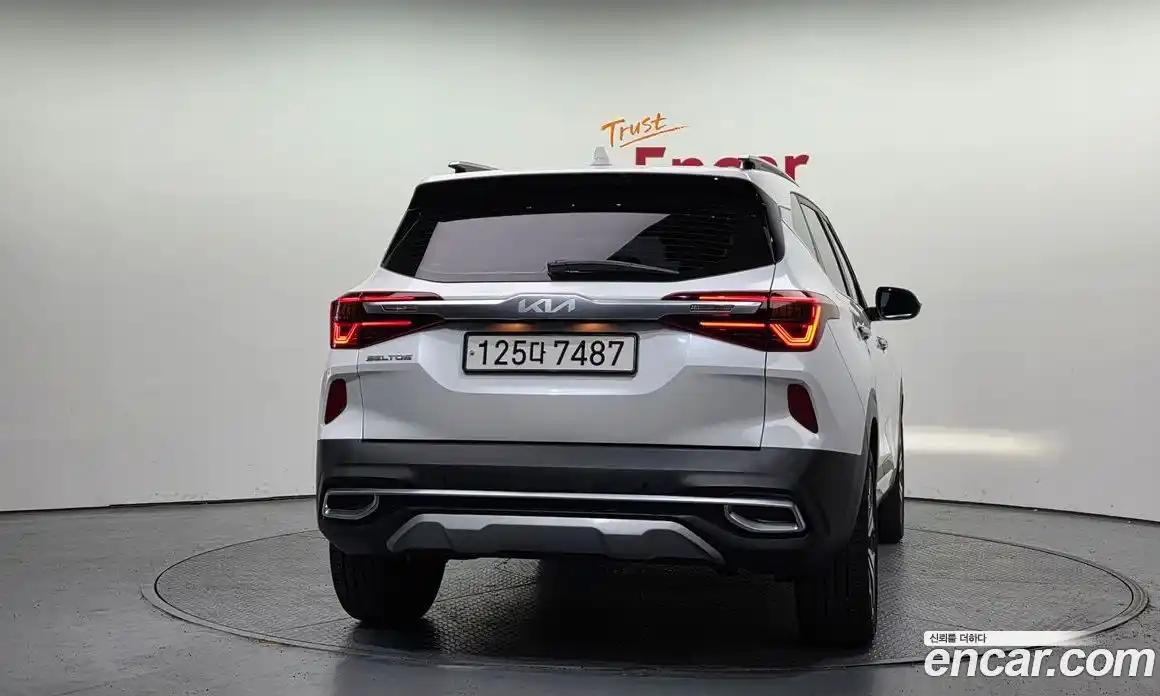 Kia Seltos 2022 1.6 гидро в Москве № 1342565, фото 4