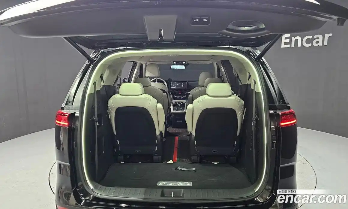 Kia Canival 2023 2.2 Автомат в Москве № 1342955, фото 20