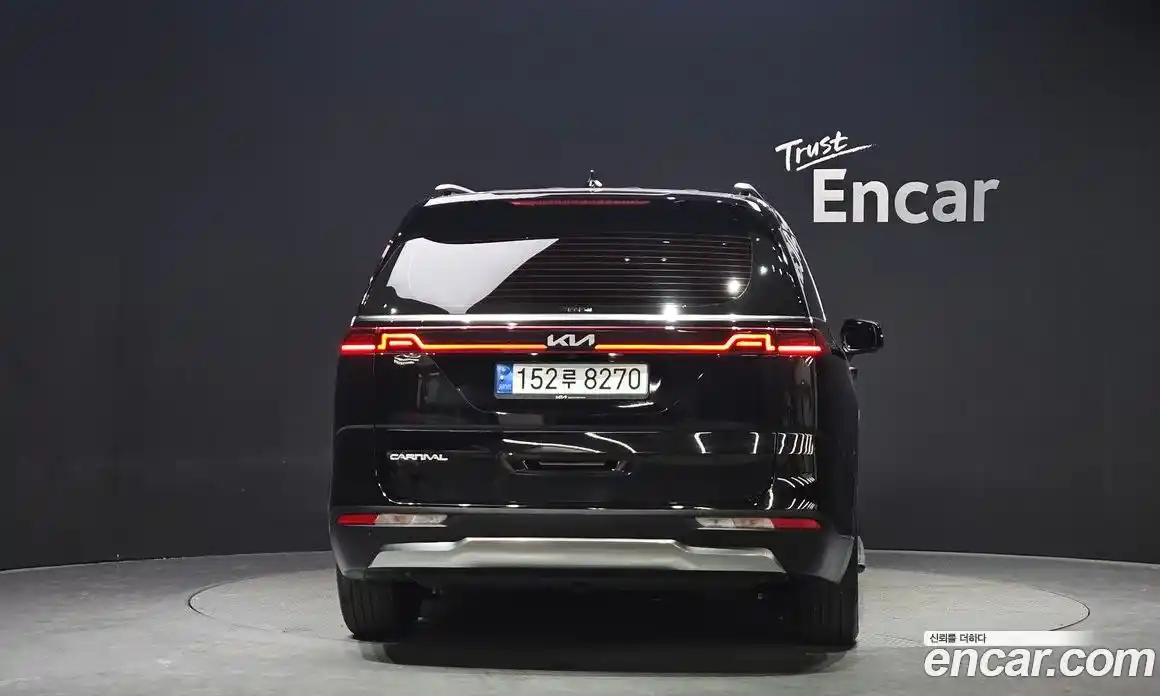 Kia Canival 2023 2.2 Автомат в Москве № 1342955, фото 4