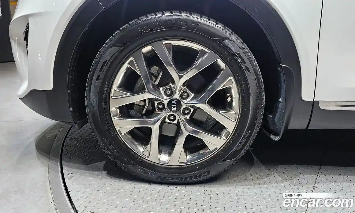 Kia Sorento 2019 2.0 Автомат в Москве № 1343046, фото 5