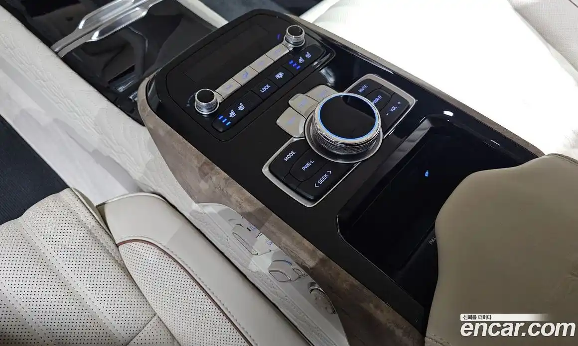 Genesis G90 2020 5.0 Классический в Москве № 1343301, фото 18