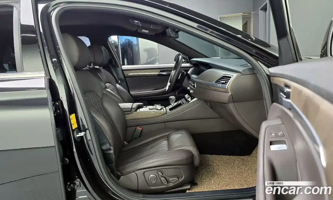 Genesis G90 2019 3.3 Автомат в Москве № 1343638, фото 12