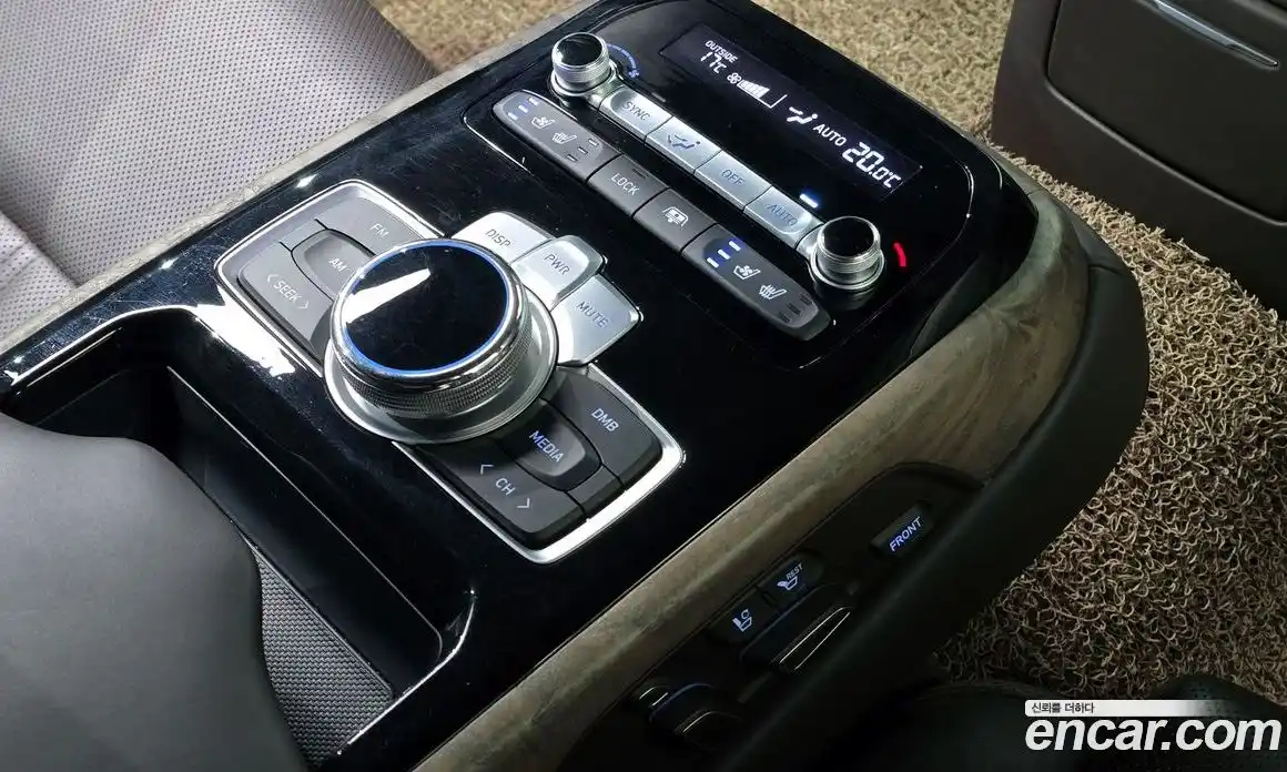 Genesis G90 2019 3.3 Автомат в Москве № 1343638, фото 20