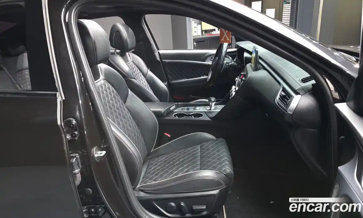 Genesis G70 2018 2.0 Автомат в Москве № 1343658, фото 11