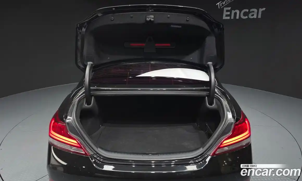 Genesis G70 2018 2.0 Автомат в Москве № 1343658, фото 20