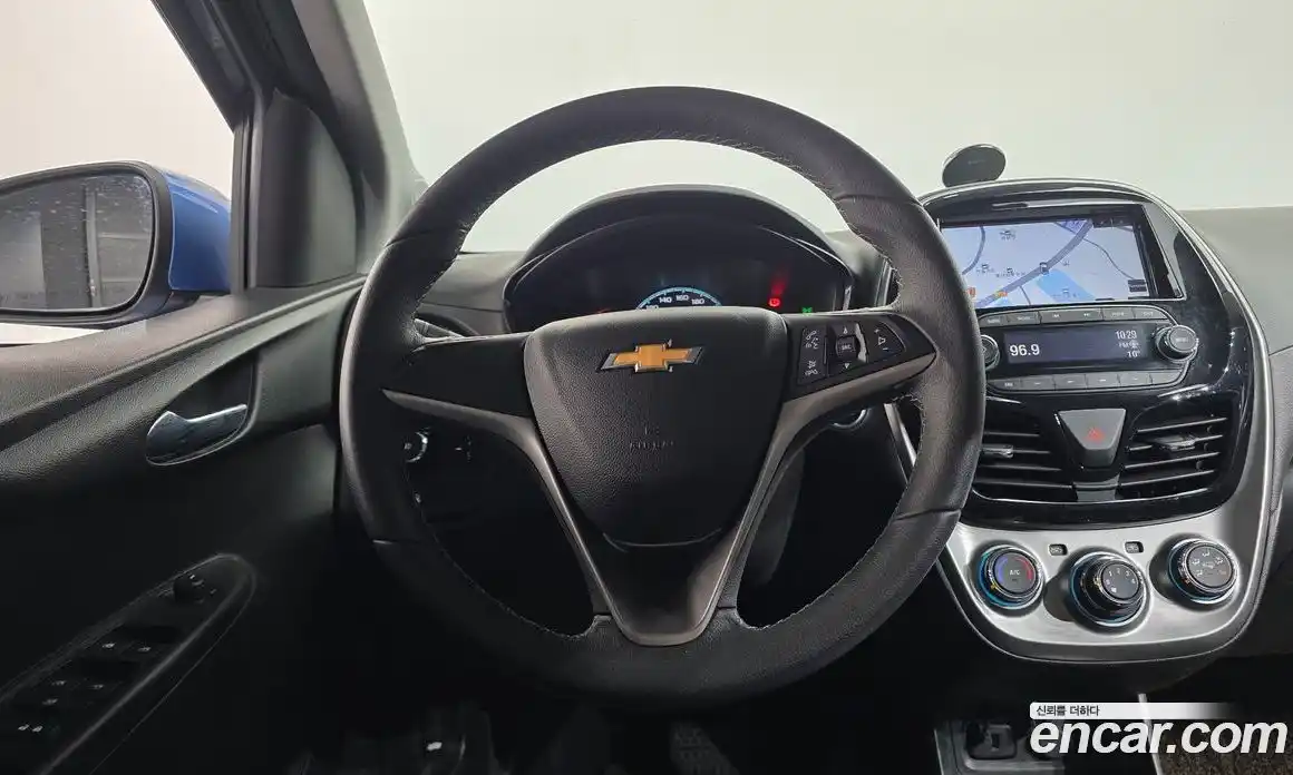 Chevrolet Spark 2016 1.0 гидро в Москве, фото 14