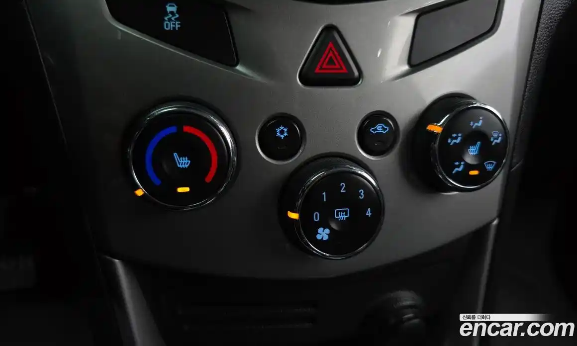 Chevrolet Trax 2014 1.4 Автомат в Москве № 1345376, фото 17