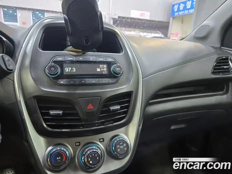 Chevrolet Spark 2015 1.0 Автомат в Москве № 1345939, фото 12