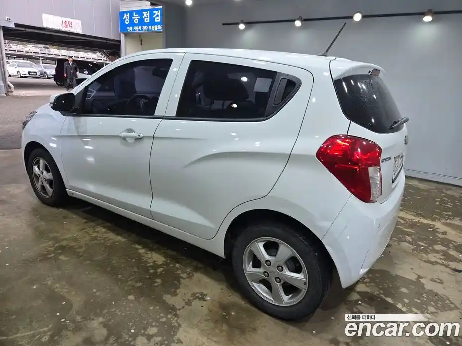 Chevrolet Spark 2015 1.0 Автомат в Москве № 1345939, фото 3