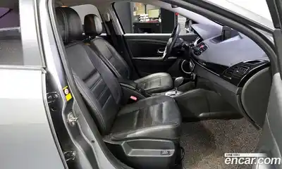 Renault SM3 2015 1.6 гидро в Москве № 1346510, миниатюра 11