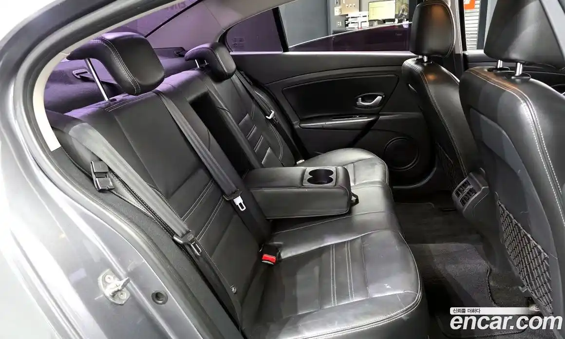 Renault SM3 2015 1.6 гидро в Москве № 1346510, фото 12