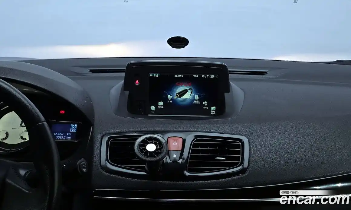 Renault SM3 2015 1.6 гидро в Москве № 1346510, фото 14