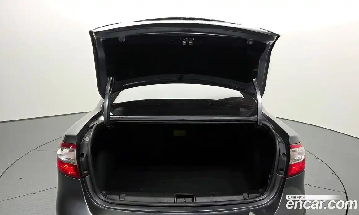 Renault SM3 2015 1.6 гидро в Москве № 1346510, фото 20