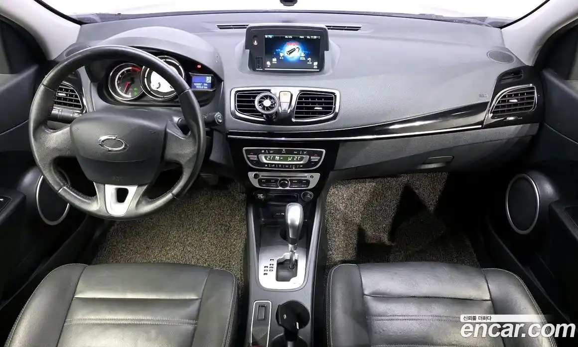 Renault SM3 2015 1.6 гидро в Москве № 1346510, фото 7