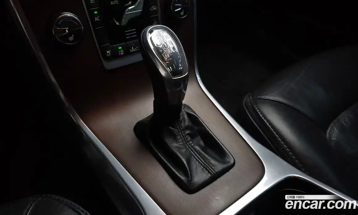 Volvo XC70 2013 2.4 гидро в Москве № 1348868, фото 9