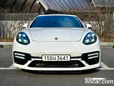 Porsche Panamera, 2011