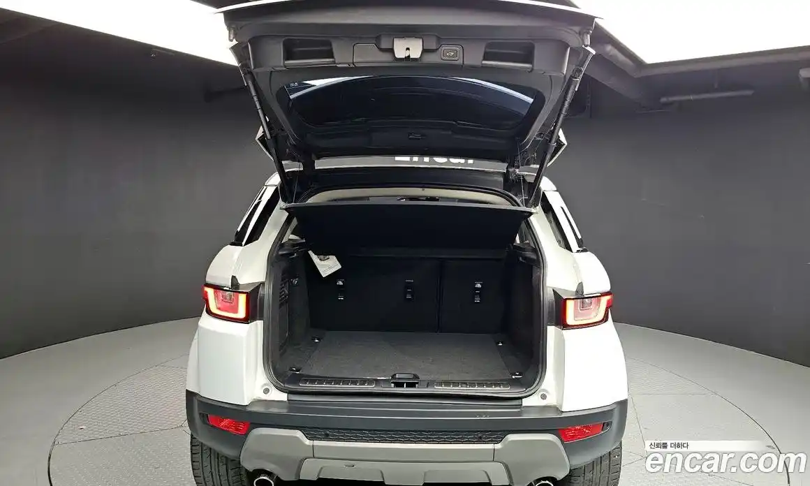 Land Rover Range-Rover Evoque 2016 2.0 гидро в Москве № 1349539, фото 20