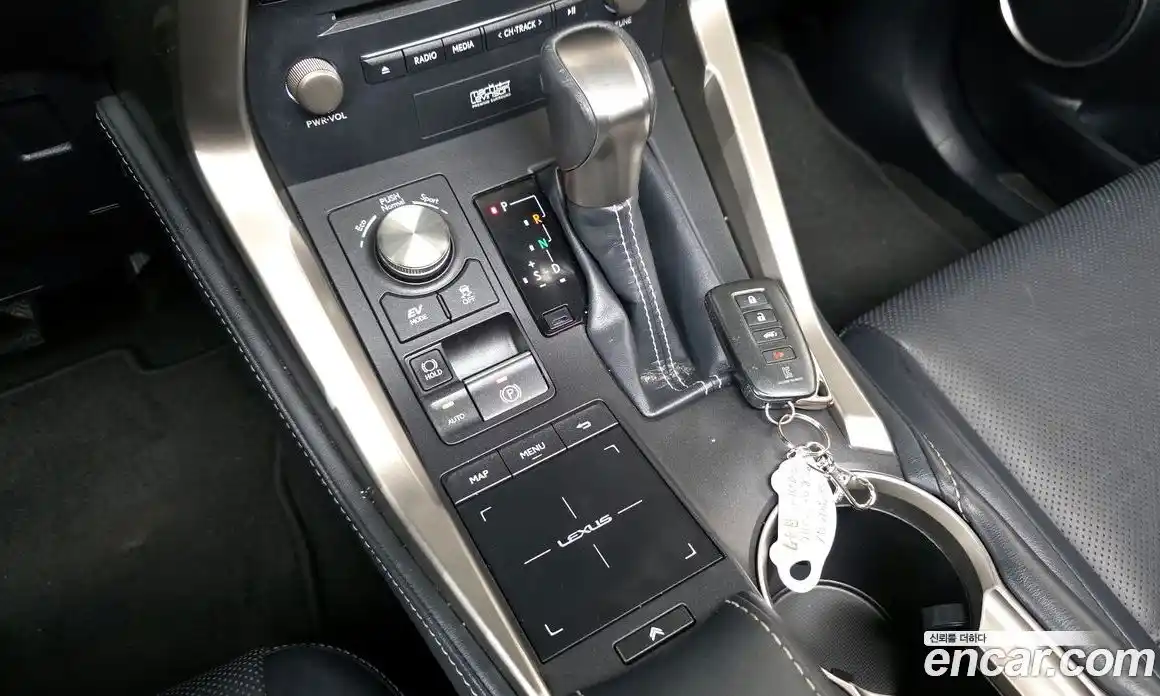 Lexus NX 2018 2.5 гидро в Москве № 1350111, фото 9
