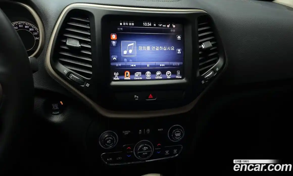 Jeep Cherokee 2016 2.2 гидро в Москве № 1350612, фото 15