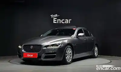 Jaguar XE, 2016