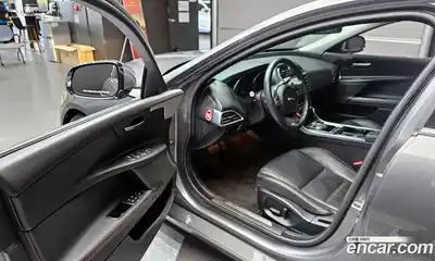 Jaguar XE 2016 2.0 гидро в Москве № 1351119, миниатюра 10