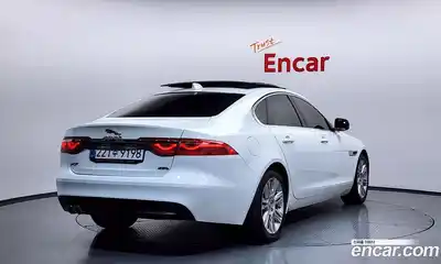Jaguar XF 2017 2.0 гидро в Москве № 1351139, миниатюра 2