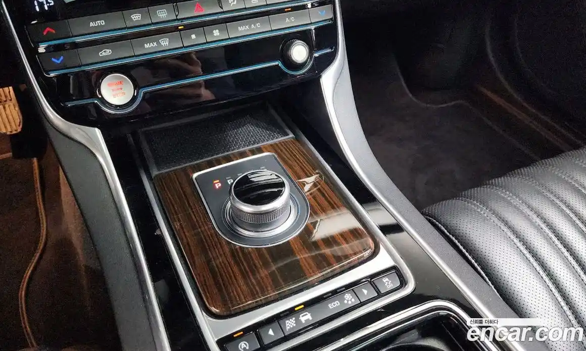 Jaguar XF 2017 2.0 гидро в Москве № 1351139, фото 9