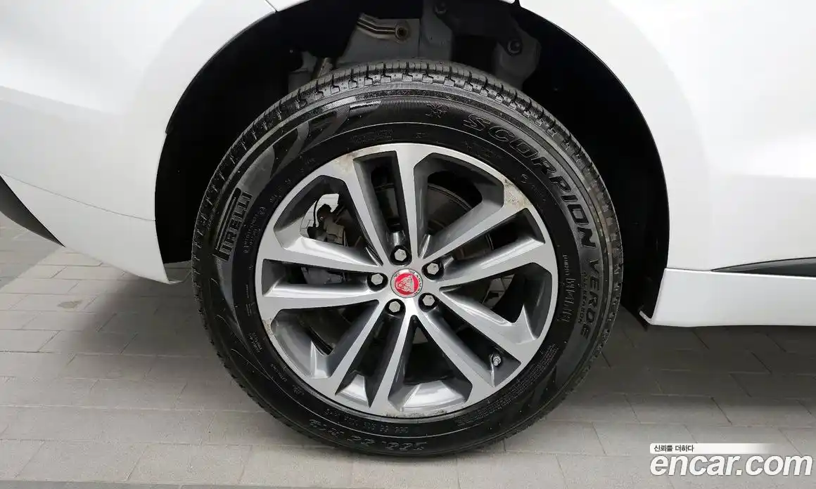Jaguar F-Pace 2017 2.0 гидро в Москве № 1351140, фото 5
